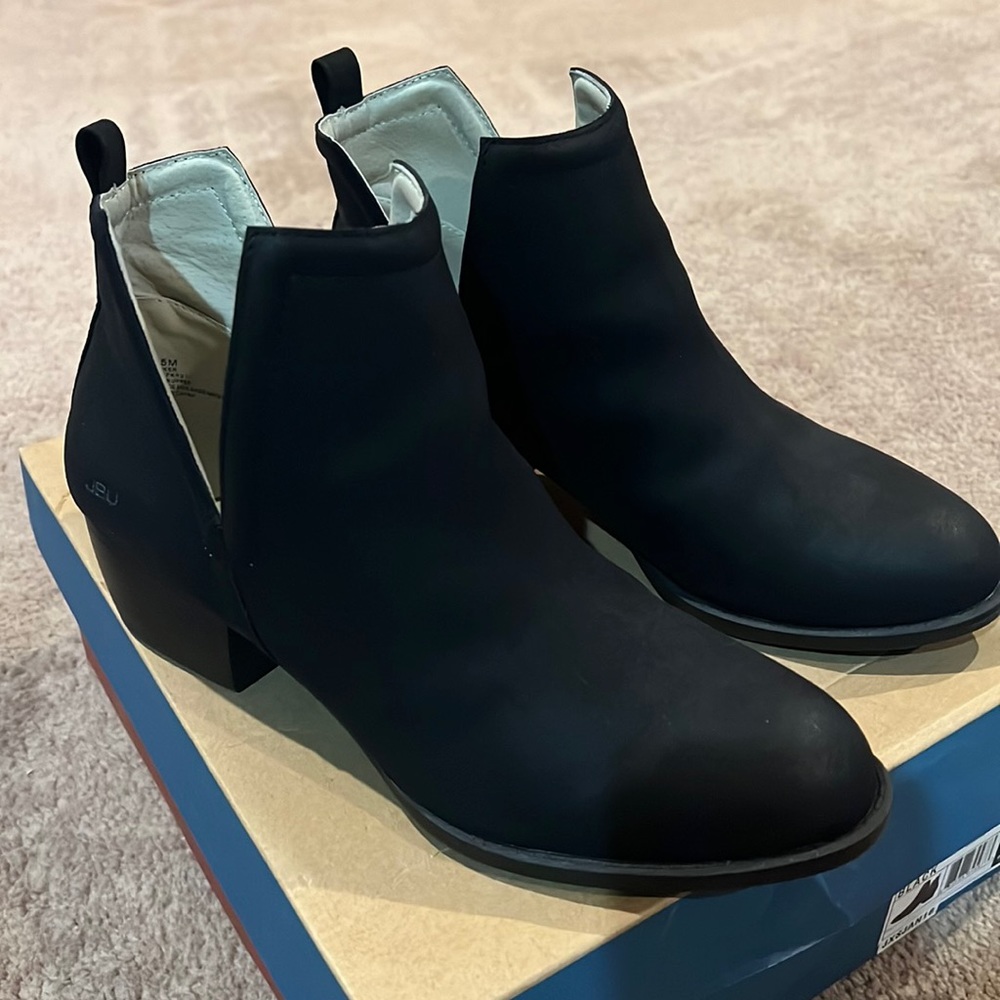 JBU by Jambu Women’s Parker Black Suede Ankle Booties